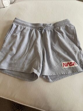 HYPER SPACE Light Gray Shorts